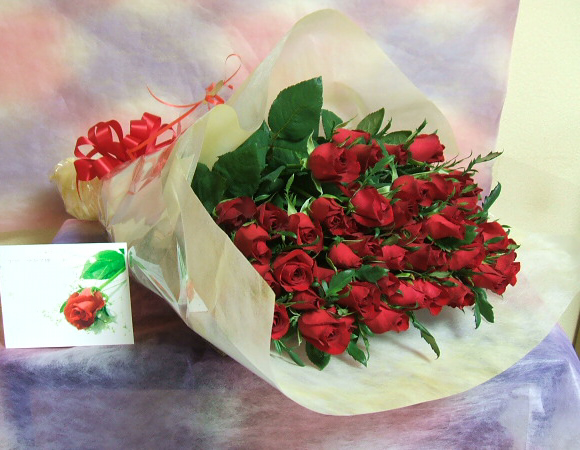 お好きな本数で♪赤バラの花束