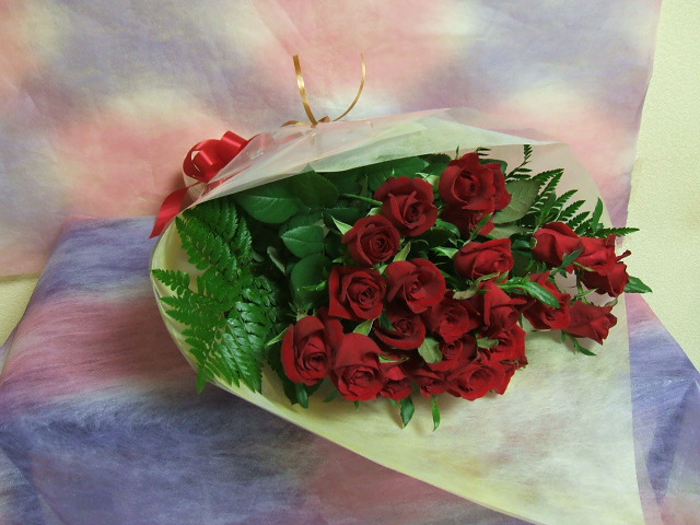 お好きな本数で♪赤バラの花束