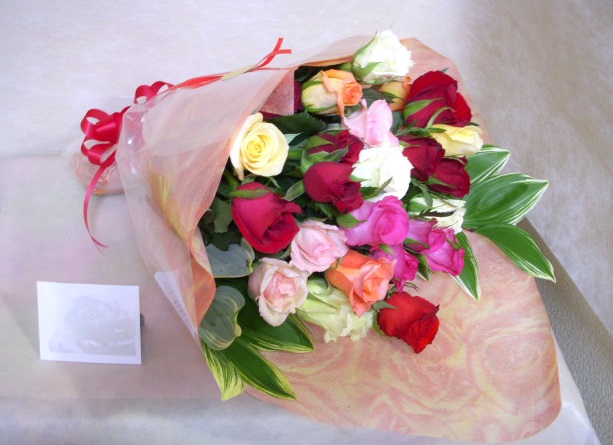 【色とりどり】5,000円のバラの花束